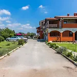 Pula, Istria 12 Apartman Póla