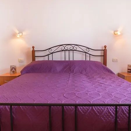 Pula, Istria 12 Apartment