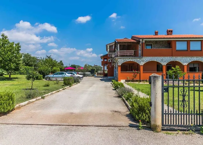 Pula, Istria 12 아파트 *