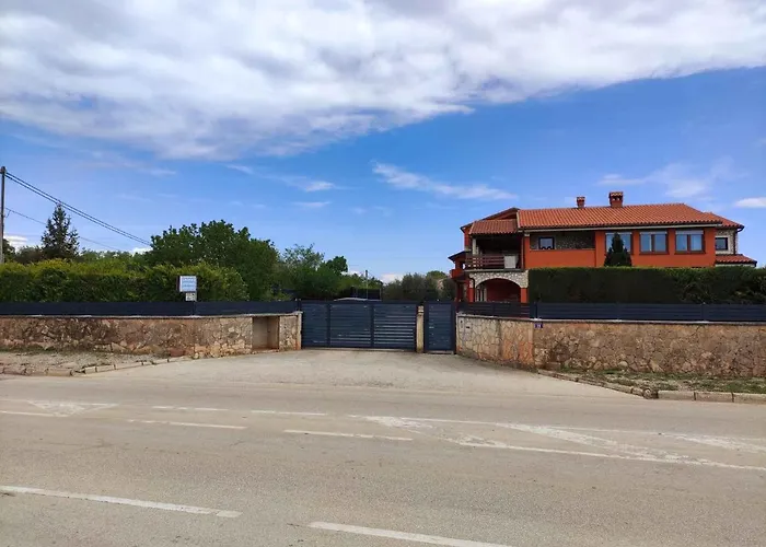 Pula, Istria 12 아파트 풀라